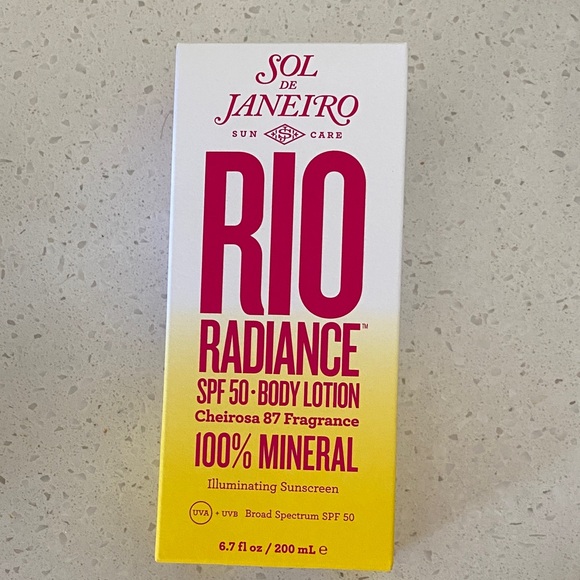 Sol de Janeiro Rio Radiance SPF 50 - Picture 1 of 5